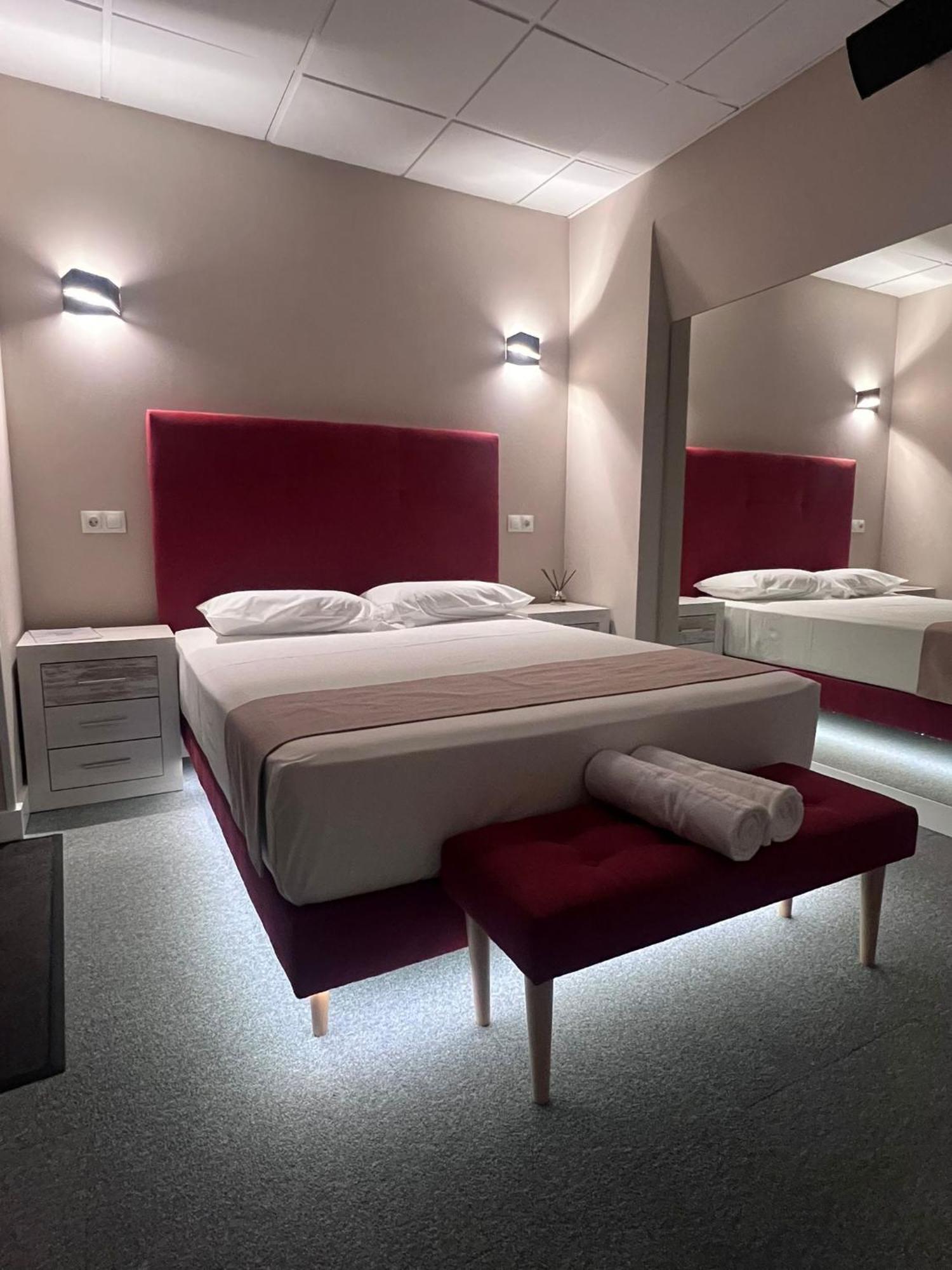 Rooms Luxury Мадрид Экстерьер фото